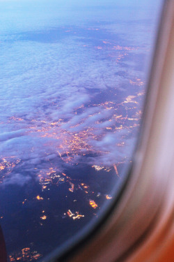 comongethigher:  Plane View . | via Tumblr en We Heart It. http://weheartit.com/entry/69975838/via/LindeNoa
