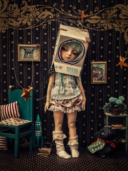 melina-dolls:  Objectif Lune II / Space Oddity by Amaktine on
