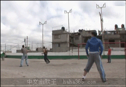 feiyueshoes-sizechart:  Wow, so amazing kung fu soccer!!   Online