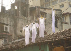 thebarrenland:  Drying laundry, Kolkata. 