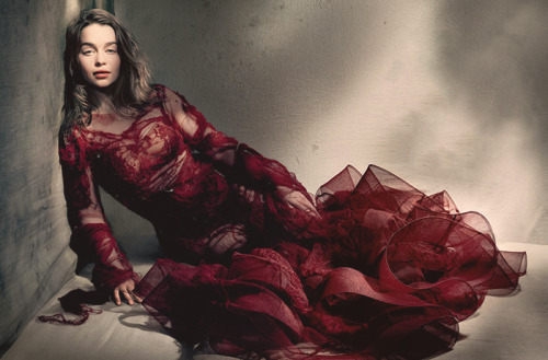 sylviagetyourheadouttheoven: Emilia Clarke - Vogue - May 2015  