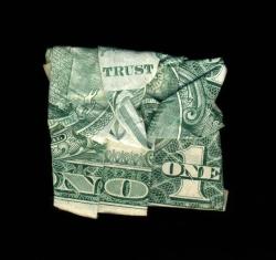 ufo-the-truth-is-out-there:  Trust No One 💲👽💲