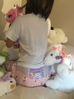 smalllittlething:  Don’t talk to me or my 20 stuffies ever