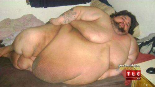 growingbig:  superchubbypanda:  toothync:  mrjaime20s:  Holy jesus  Wowee.  Oh my heâ€™s huge  Wish I was this big   Want to grow someone this big.