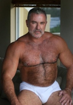 boblvsdads:  Follow me for the sexiest daddies!