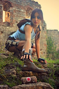 cosplayandanimes:  Lara Croft - Tomb Raidersource