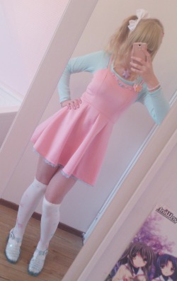 cherry-chii:  Another shot from last weekends outfit! ^^ 