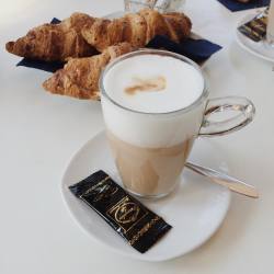icelola:  morning coffee break as usual ☕️☺️ (at Caffè