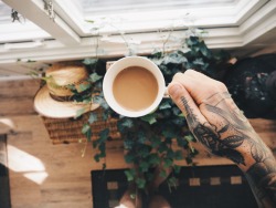livetienresvaska:I’m not complaining on the morning coffee