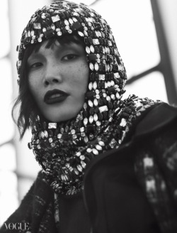 koreanmodel:  Song Kyungah by Kim Sanggon for Vogue Korea Dec
