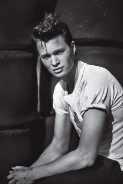 nev-er-gr-ow-up:  ANSEL ELGORT IS ACTUALLY OUT OF THIS WORLD!!
