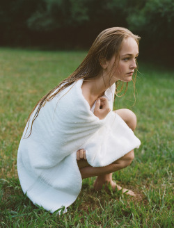 fashionfaves:   Jean Campbell by Theo Wenner