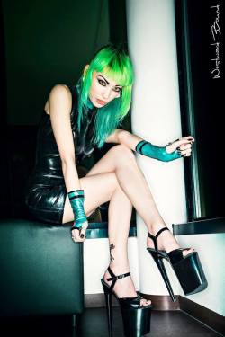 tits-tats-n-tutus:  Model: Virus Infekt Photography: Busha Latex: