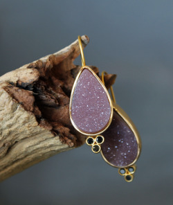 fyeahindigenousfashion:druzy earrings, Maria Samora (Taos Pueblo)