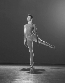 pas-de-duhhh:  David Donnelly  Royal Ballet