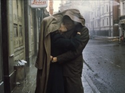vaninnavaninni:  Ralph Fiennes and Julianne Moore in The End