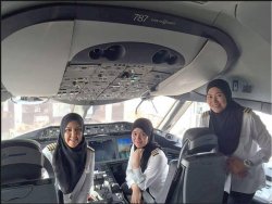 sixpencee:  An all-female crew lands an airliner into a country