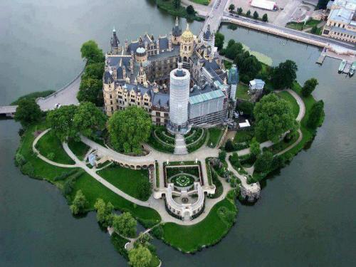 Fit for a king (Schwerin Castle, Germany)