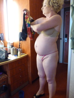 stuffedgirlbellies:  wife