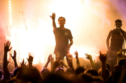 lettheoceantakemee:  The Amity Affliction by Kane Hibberd 