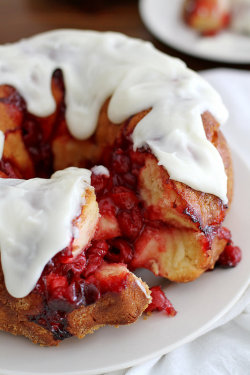 confectionerybliss:  Cherry Cheesecake Monkey Bread | Girl Versus