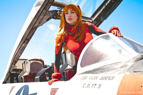 cosplayblog:Asuka Langley Soryu from Neon Genesis Evangelion  Cosplayer: Crystal Graziano [WW | TM | DA | TW]  Photographer: Aileen Luib Photography [WW | TM | DA | TW]  Additional Credits: Suit: Andromeda Latex [WW | FB] 