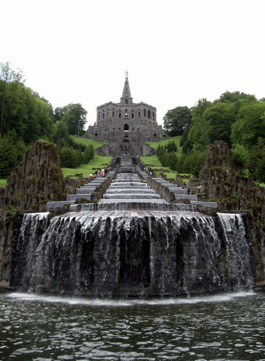 Some Fountains That Are Pretty Amazing.