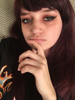 thriftstoregoth:  Face tag update I’m still gross cute but