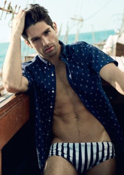 cales-vision:  Justin Gaston