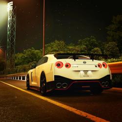 truegen:  After dark with the Nismo R35 | Nissan Nismo GTR35