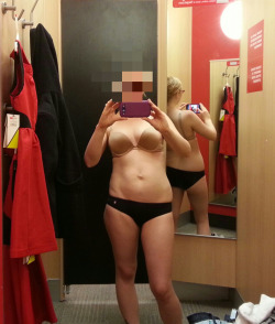 Remember to SUBMIT your own changing room shots! Click the SUBMIT