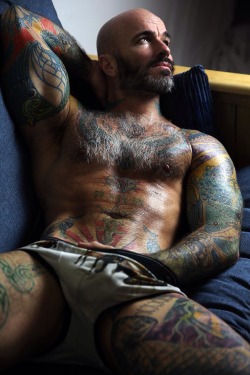 fuckable-muscle:  Okay, Master, what’s next?  Muscular, hairy