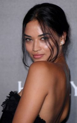 breathtakingwomen:  Shanina Shaik at the amfAR Gala Milano Red