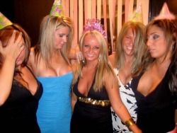 pussyslip:  More nip slips and pussy slips pics at http://pussyslip.tumblr.com/