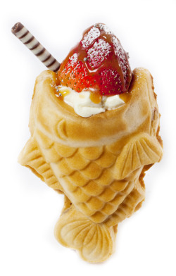 omnomnomjapanesefood:  thecakebar:  Taiyaki   Parfait = Tai-Parfait  Picture credits Homemade Taiyaki Tutorial  GIMME 