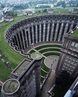 setdeco:RICHARDO BOFILL, Espaces d‘ Abraxes, Setting of THE