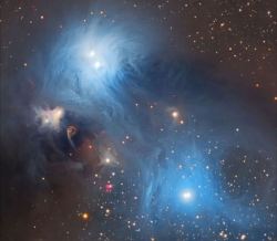 the-wolf-and-moon:  Stars and Dust in Corona Australis   