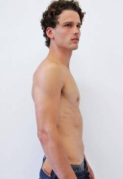 jayxenos: Simon Nessman