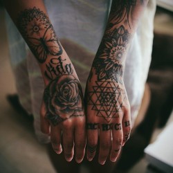 skintattoos:  x