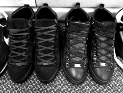blvckpvssy:  For fashion follow Blvckpvssy.