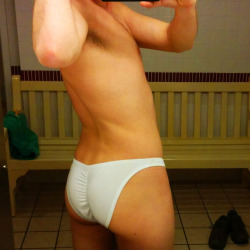 underwearhunters:  Trying on my new scrunch-back at the pool