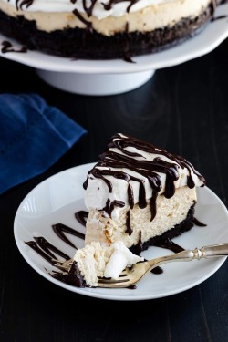 fullcravings:Cappuccino Cheesecake Like this blog? Visit my Home
