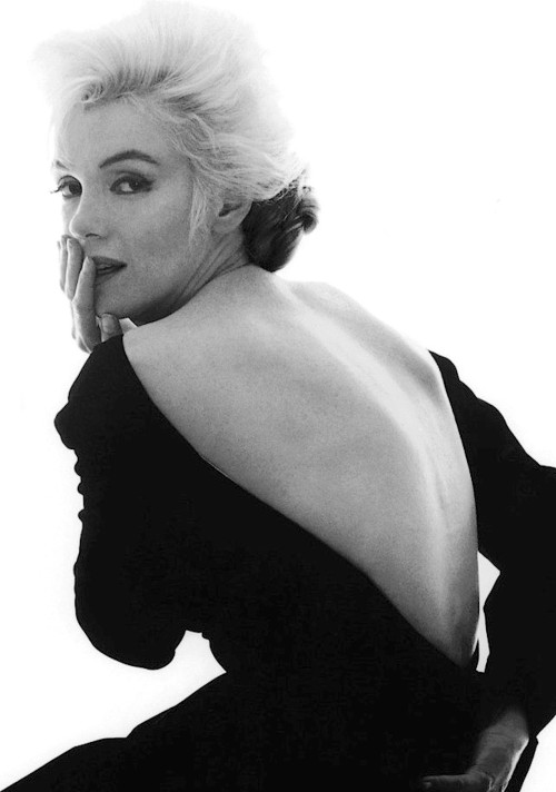 perfectlymarilynmonroe:  Marilyn Monroe photographed by Bert