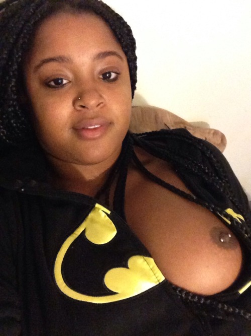 plotprincessss:  thevegankickboxer:  sillymilly84:  thevegankickboxer:  Batman onesie feat ma boobs  Sheâ€™s nice  Not really  Lol