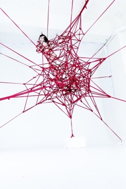 hajimekinoko:  Red series “future” Model Yuri Yumetuki Photo&Rope