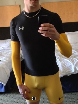 allofthelycra:  Follow me for more hot guys in lycra, spandex,