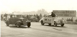 bigcheese327:  Deuce coupe and a ‘40 Ford square off at the