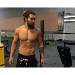 Jason Momoa - mmmm.