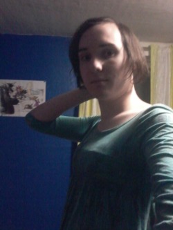 fabulousandfurvid: well here’s what I look like (cleanly shaven),