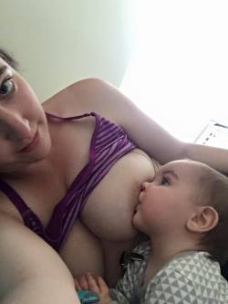 preggo-wankarama:    Breastfeeding Frenzy part 3